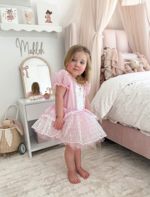 1st Birthday Cake Smash & Little Girls Fairy Princess Dresses: Australia