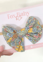 Load image into Gallery viewer, Summer Floral Bow
